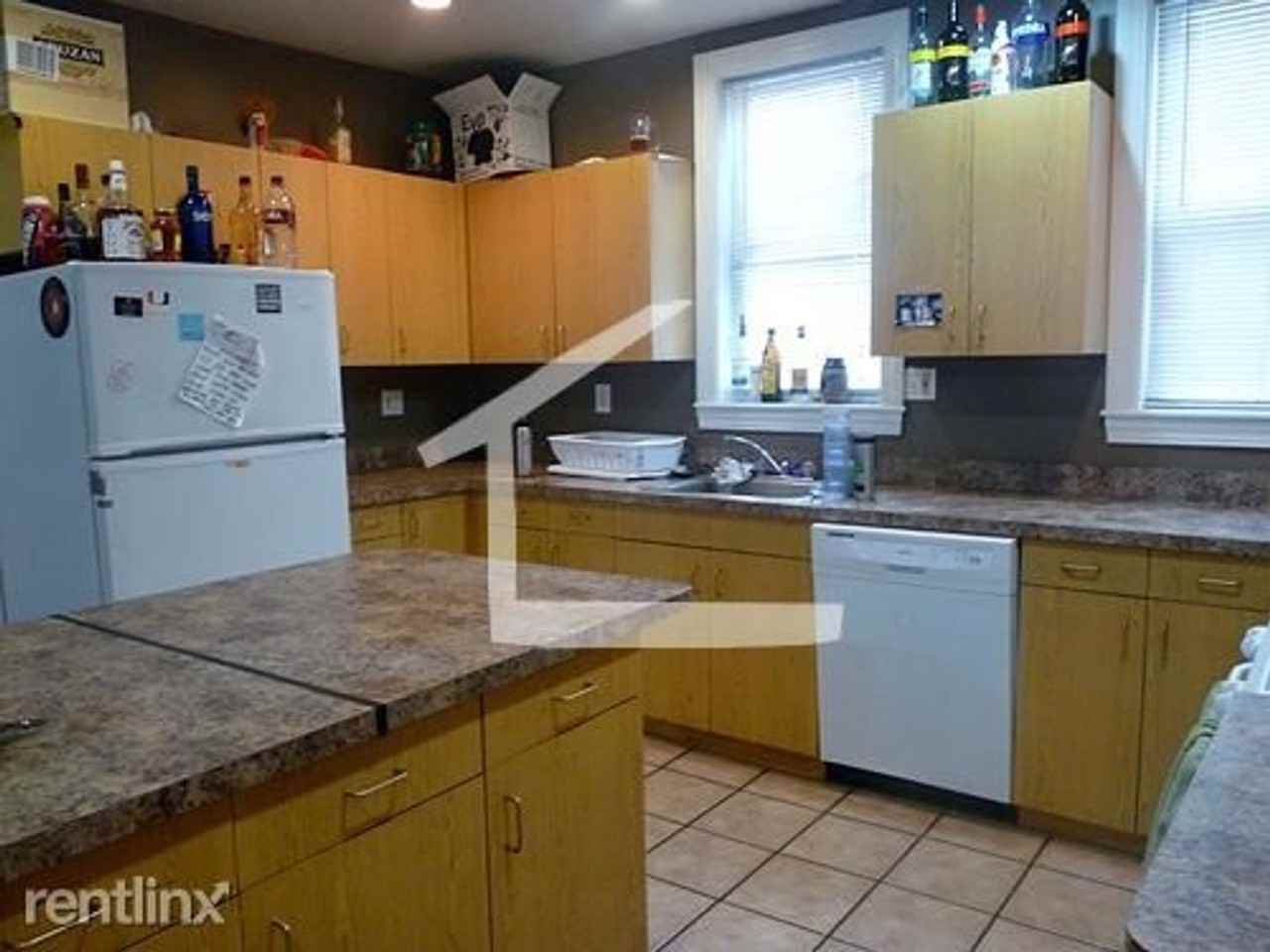 15 Farrington Ave - Photo 7 of 11