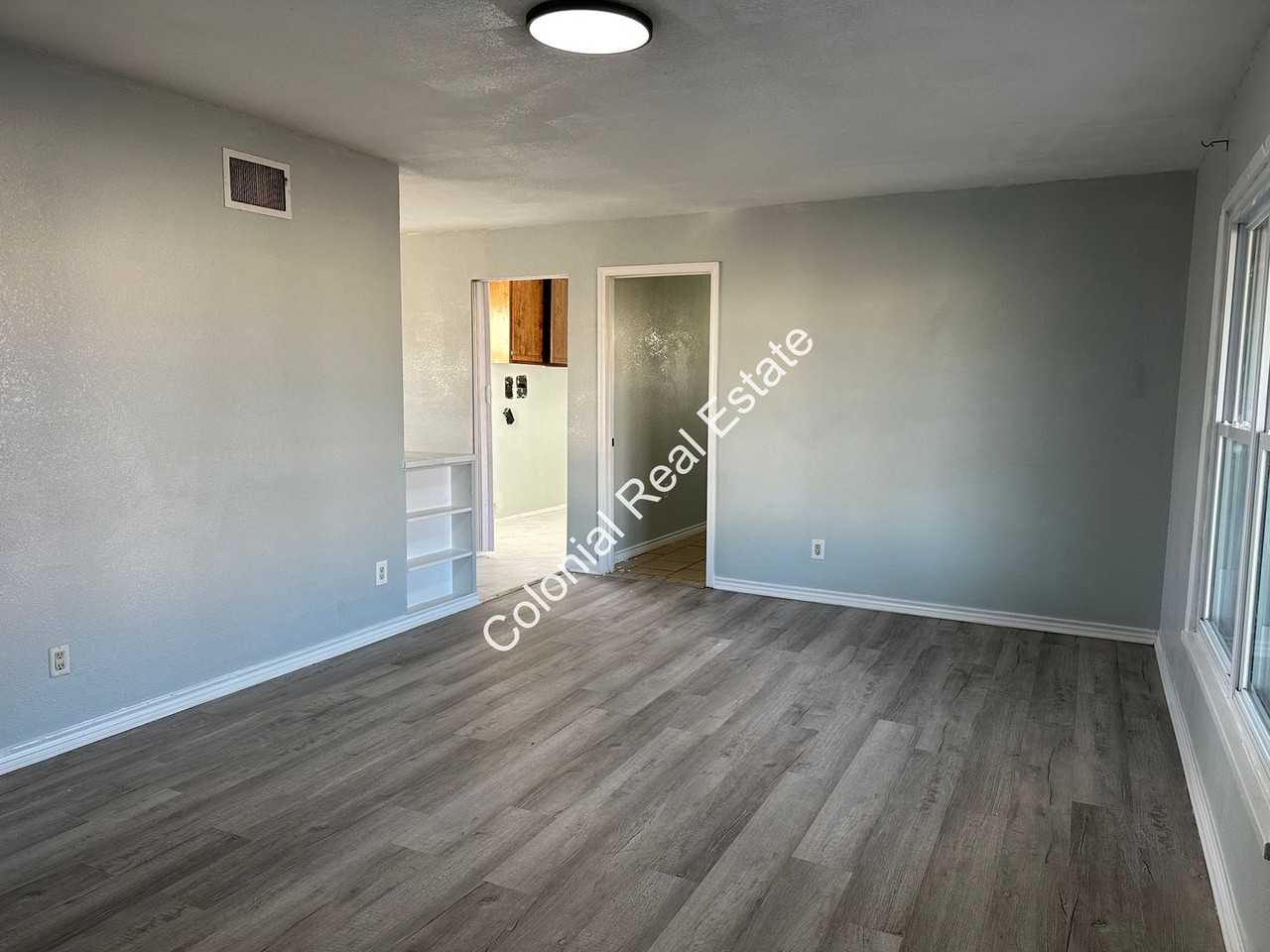 205 E Tierra Blanca Rd - Photo 2 of 14