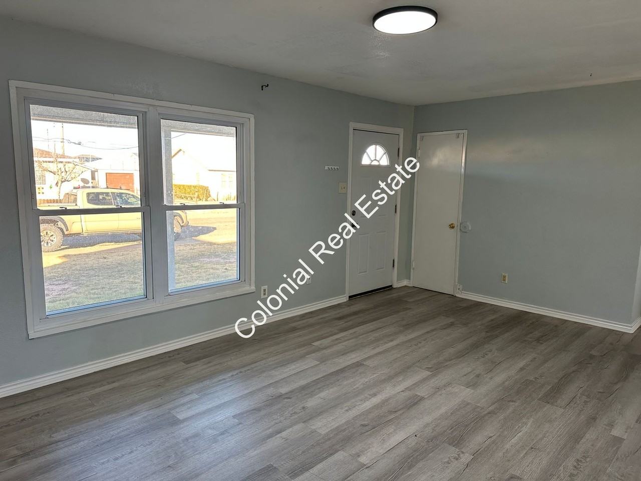205 E Tierra Blanca Rd - Photo 4 of 14