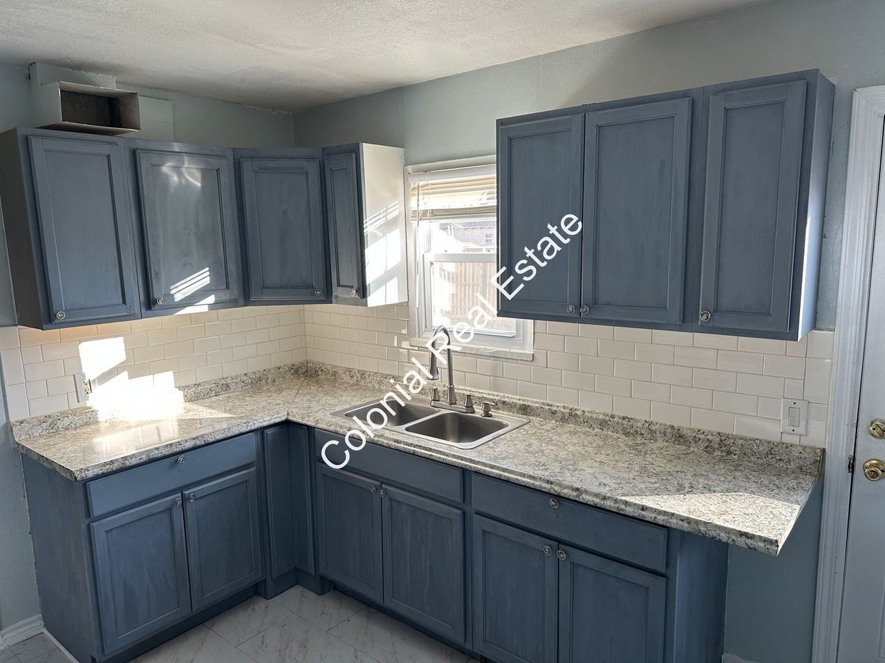 205 E Tierra Blanca Rd - Photo 5 of 14