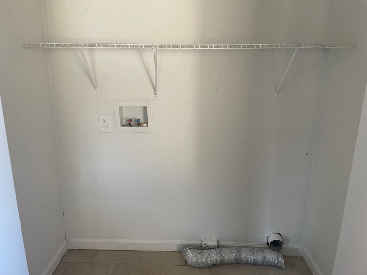 47 Brown St - Photo 6 of 11