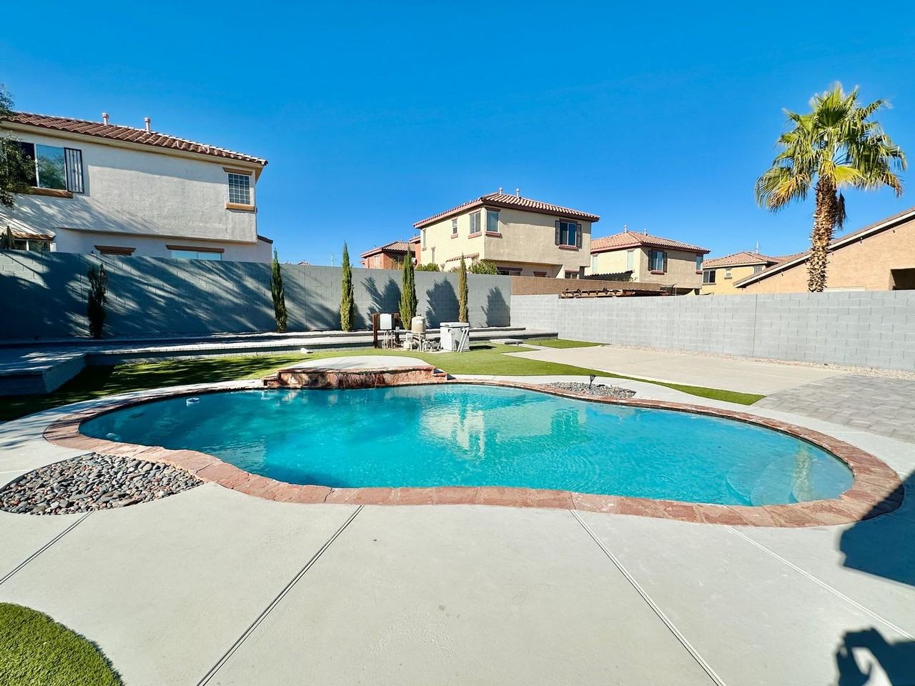 10599 Bonnyhill St - Photo 6 of 34