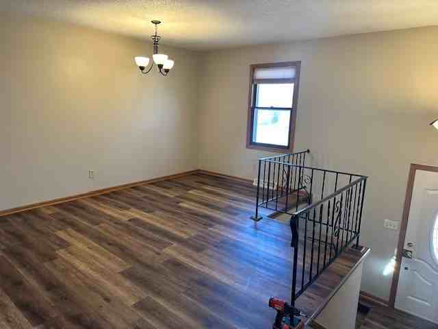 1327 Park St - Photo 3 of 13