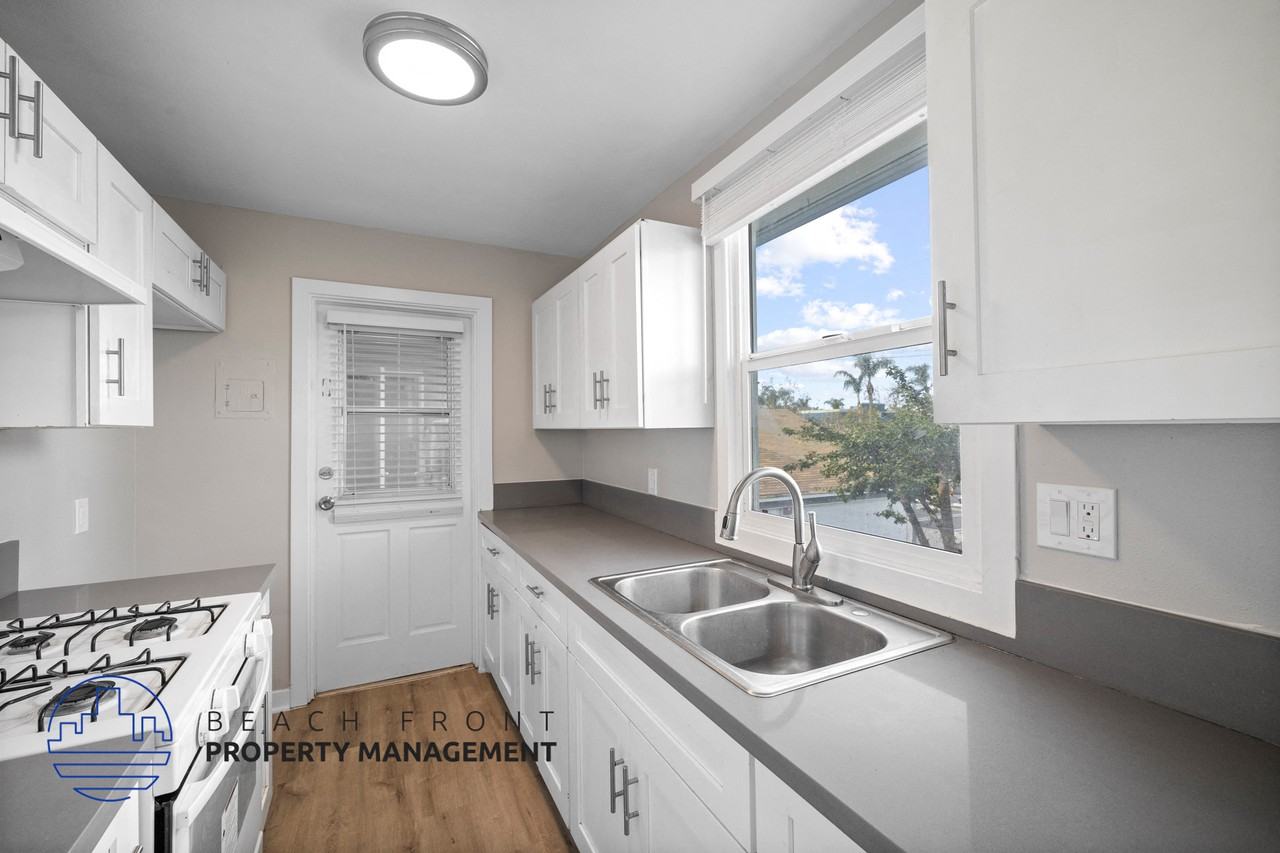 1604-1608 Parton St. - Photo 2 of 15