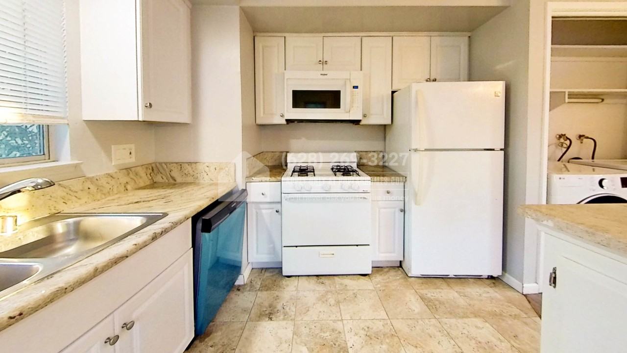 3606 Country Club Dr - Photo 2 of 17