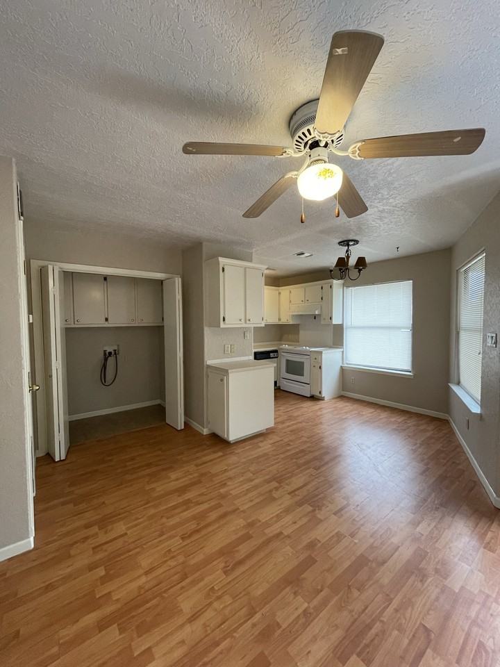 296 Friendship Ln #22 - Photo 4 of 11