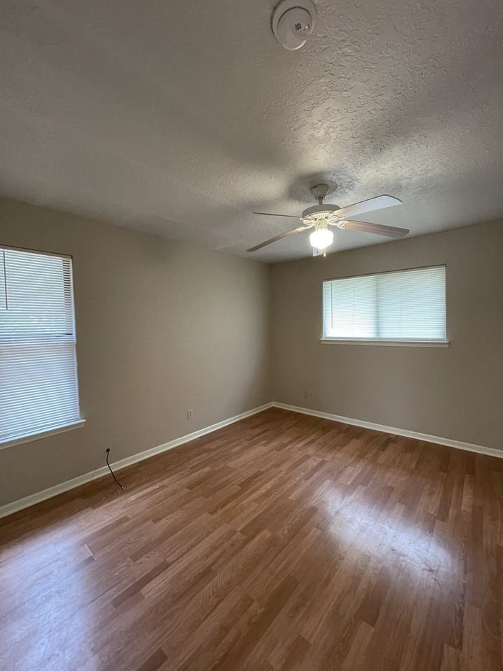 296 Friendship Ln #22 - Photo 3 of 11