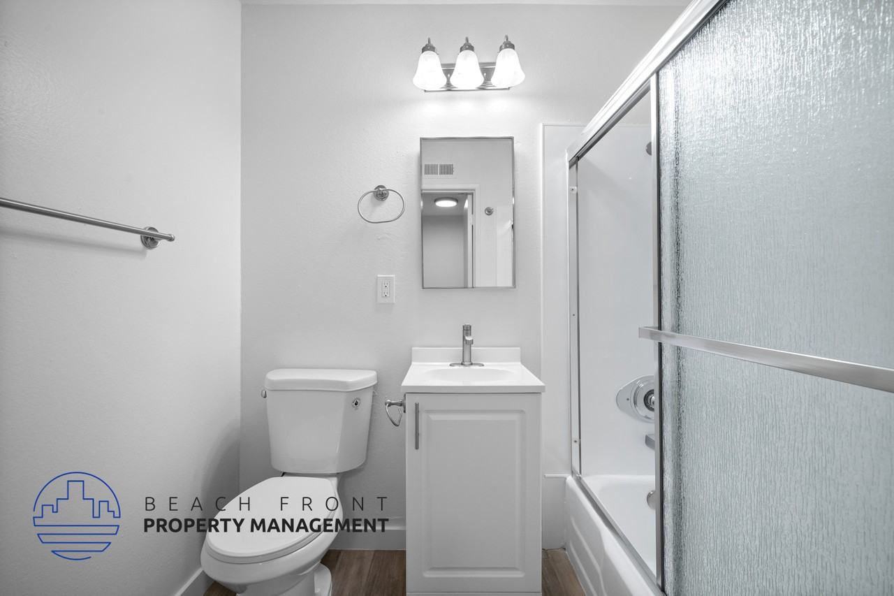 2709 Baker St. - Photo 2 of 13