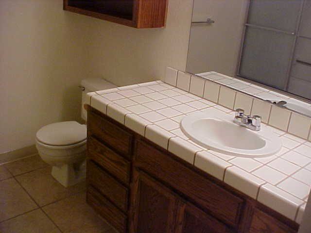 1530 W Main St ##Apt - Photo 2 of 3