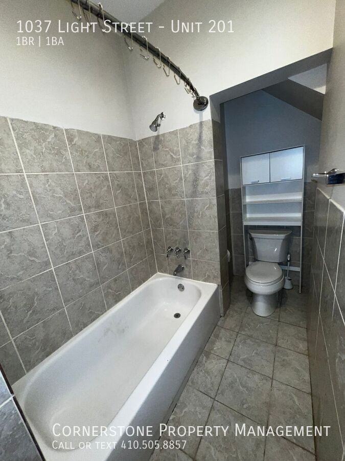 1037 Light St #201 - Photo 4 of 8