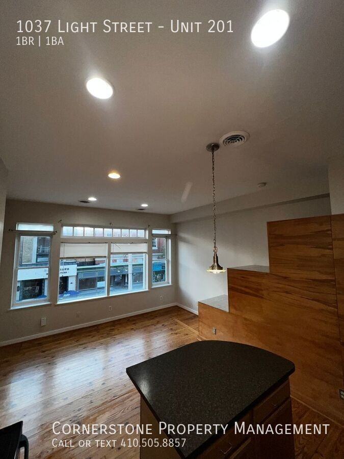 1037 Light St #201 - Photo 7 of 8