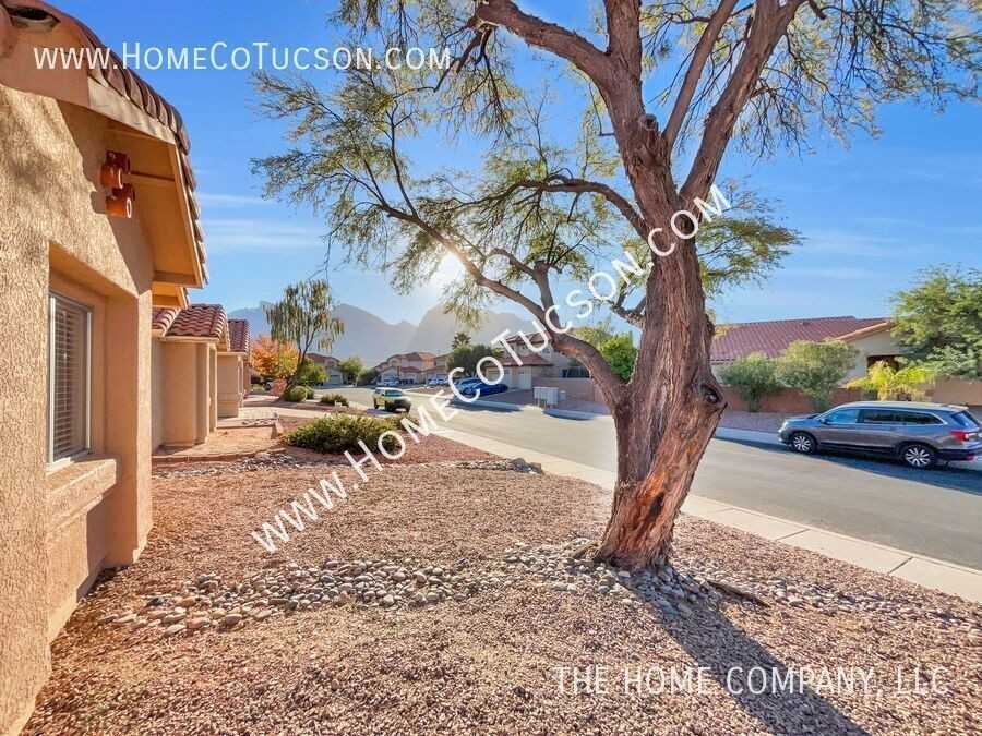 528 W Paseo Rio Grande - Photo 2 of 33