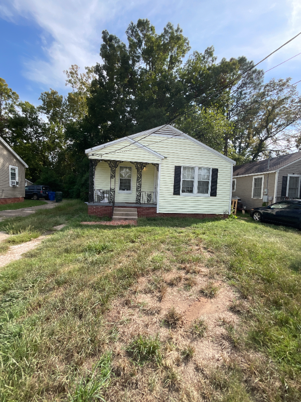 139 E Mccormick St - Photo 2 of 3