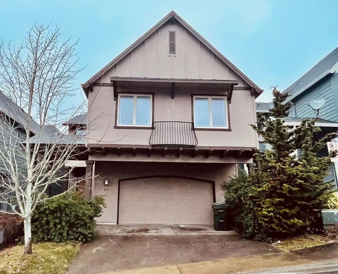 2551 Nw Byrne Ter #NA - Photo 2 of 26