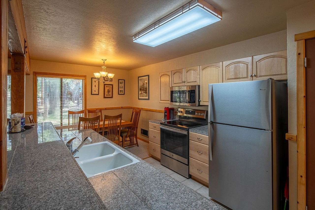 13075 Northwoods Blvd - Photo 6 of 12