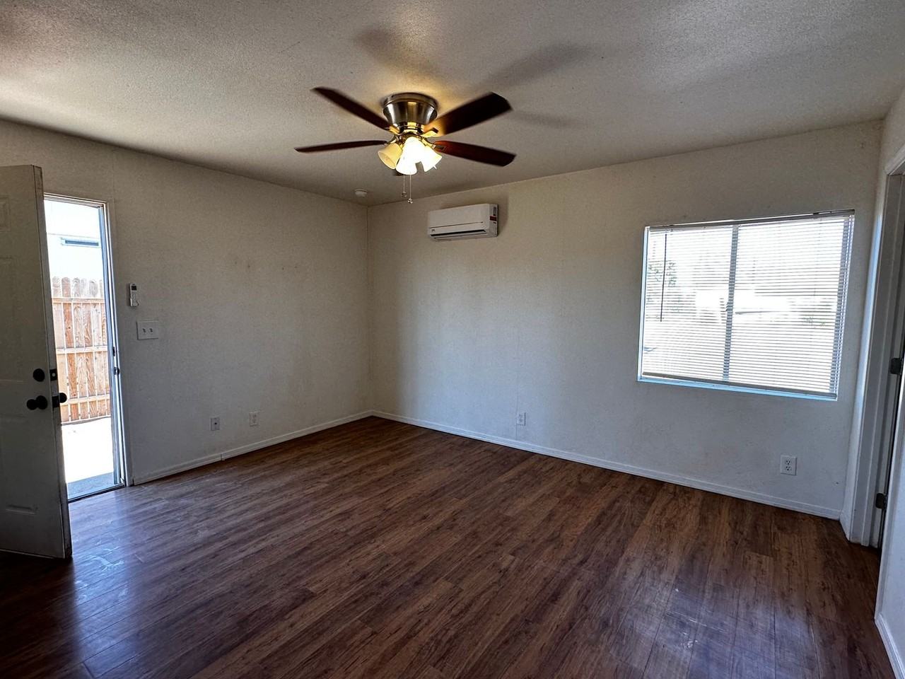 1395 S 4th St #B - Photo 5 of 8