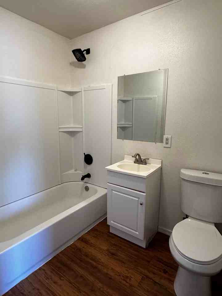 1395 S 4th St #B - Photo 7 of 8