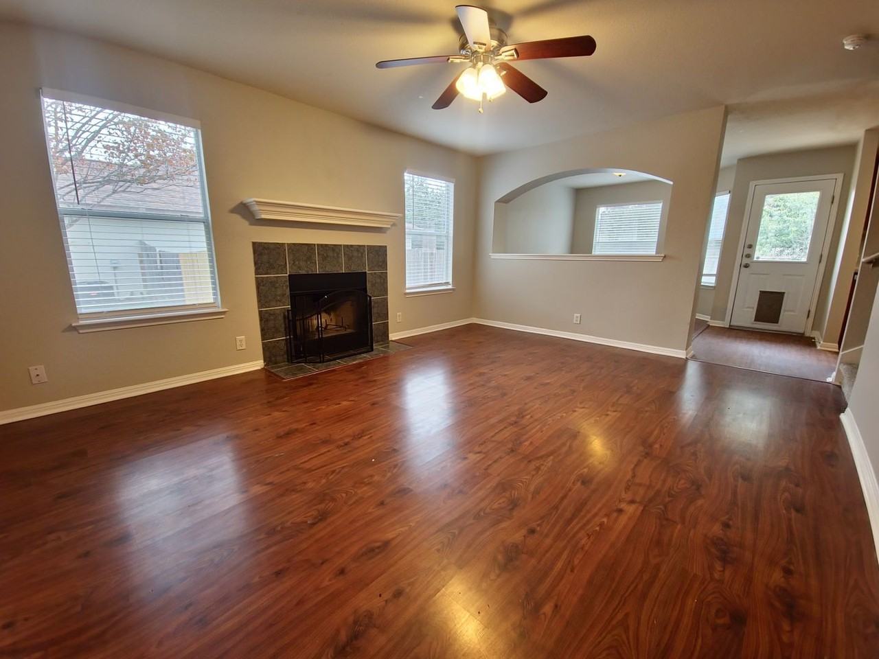 107 Orange Tree Ln - Photo 2 of 17