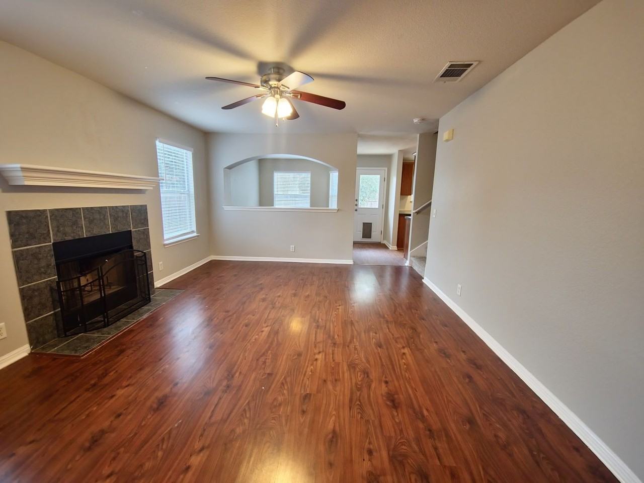 107 Orange Tree Ln - Photo 3 of 17