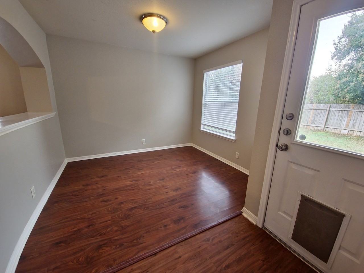 107 Orange Tree Ln - Photo 5 of 17