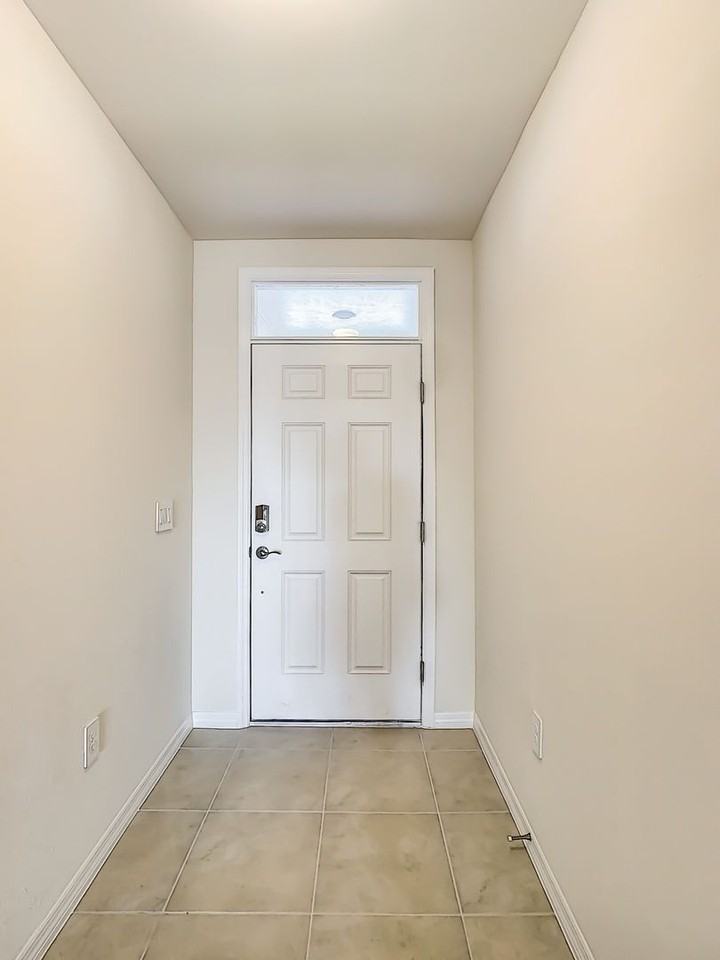 4203 Manatee Ln - Photo 4 of 50