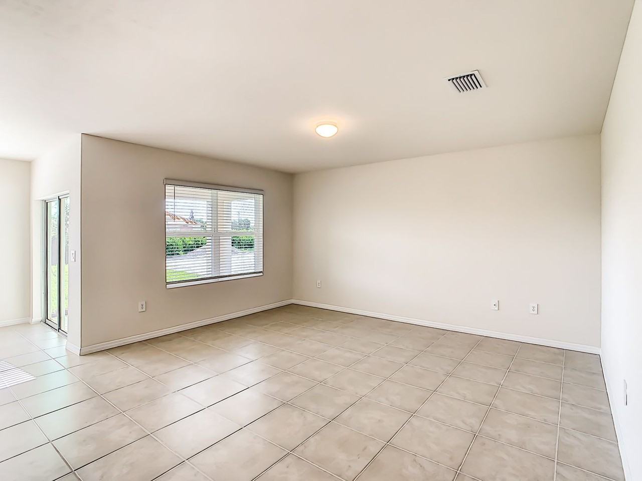 4203 Manatee Ln - Photo 7 of 50