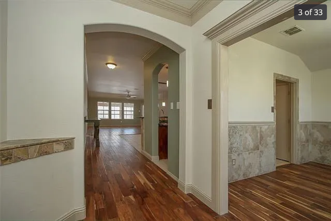 3728 Sapphire St - Photo 2 of 13