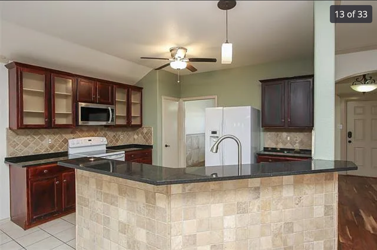 3728 Sapphire St - Photo 7 of 13