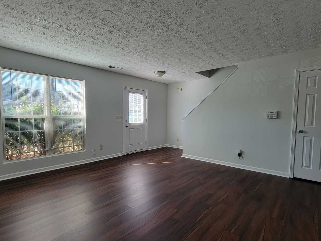 200 Meadowlark Pl - Photo 4 of 25