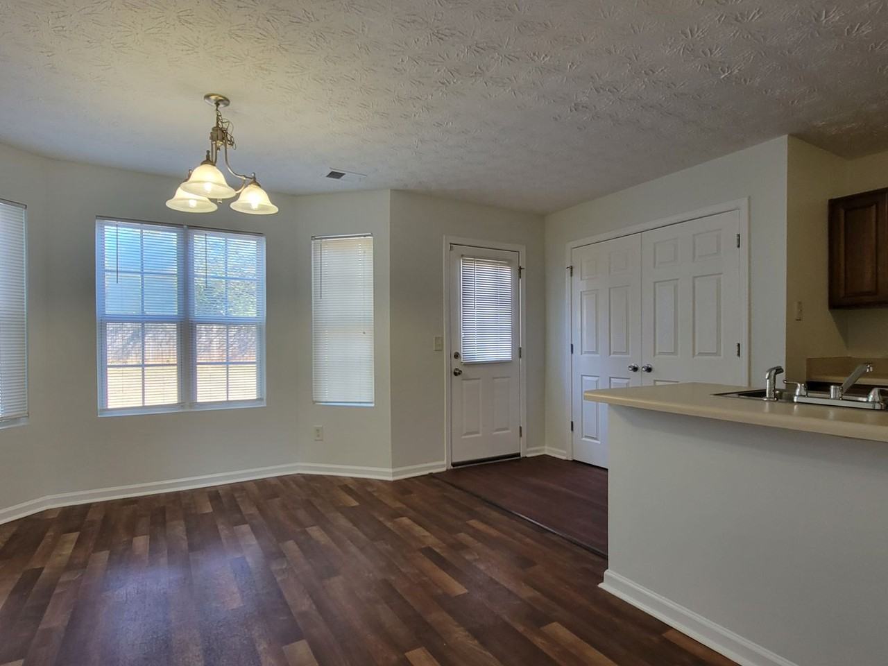 200 Meadowlark Pl - Photo 7 of 25