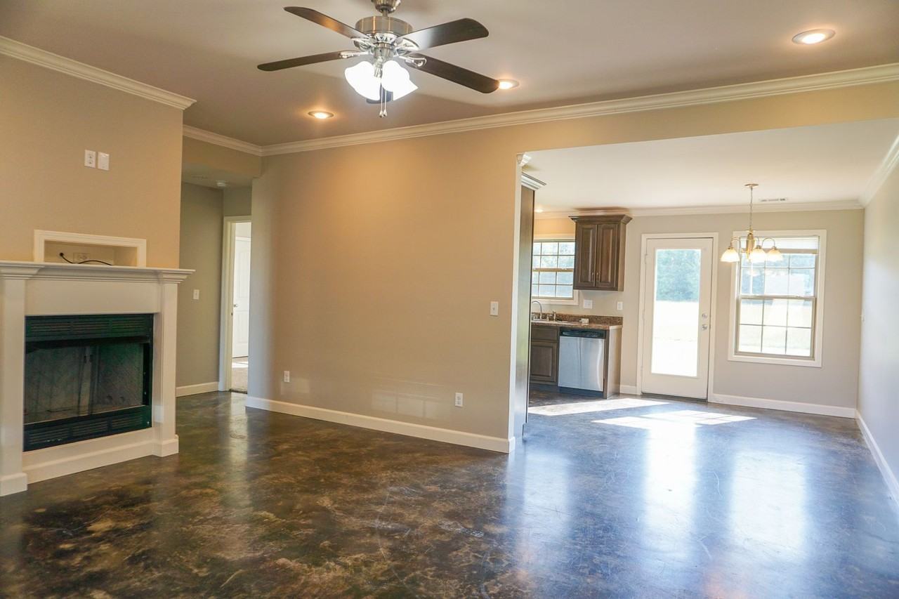 233 County Road 416 - Photo 2 of 16