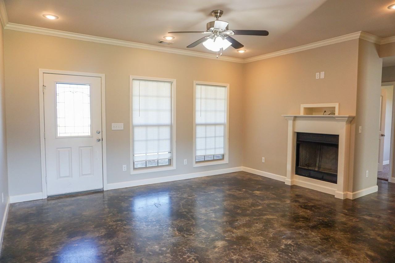233 County Road 416 - Photo 3 of 16