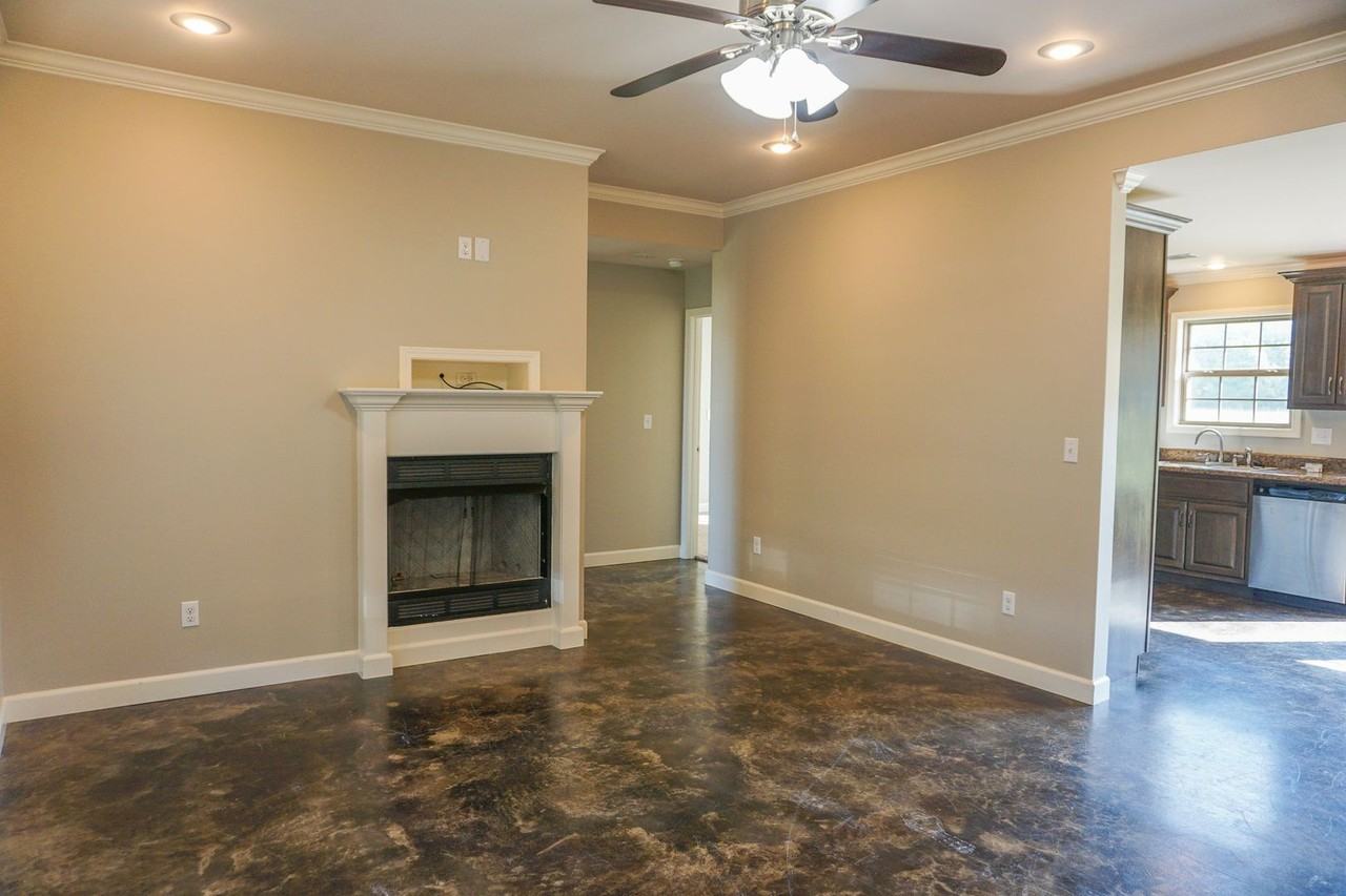 233 County Road 416 - Photo 4 of 16