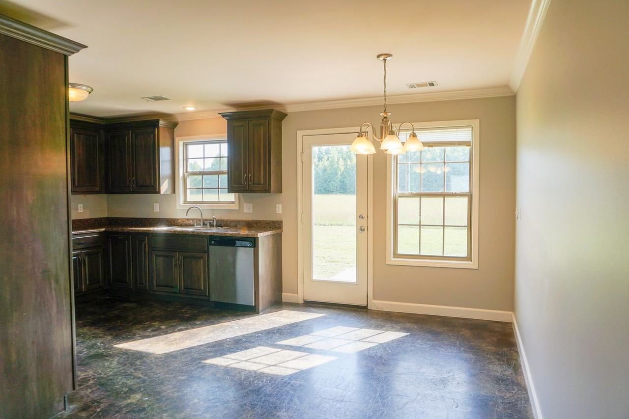 233 County Road 416 - Photo 5 of 16