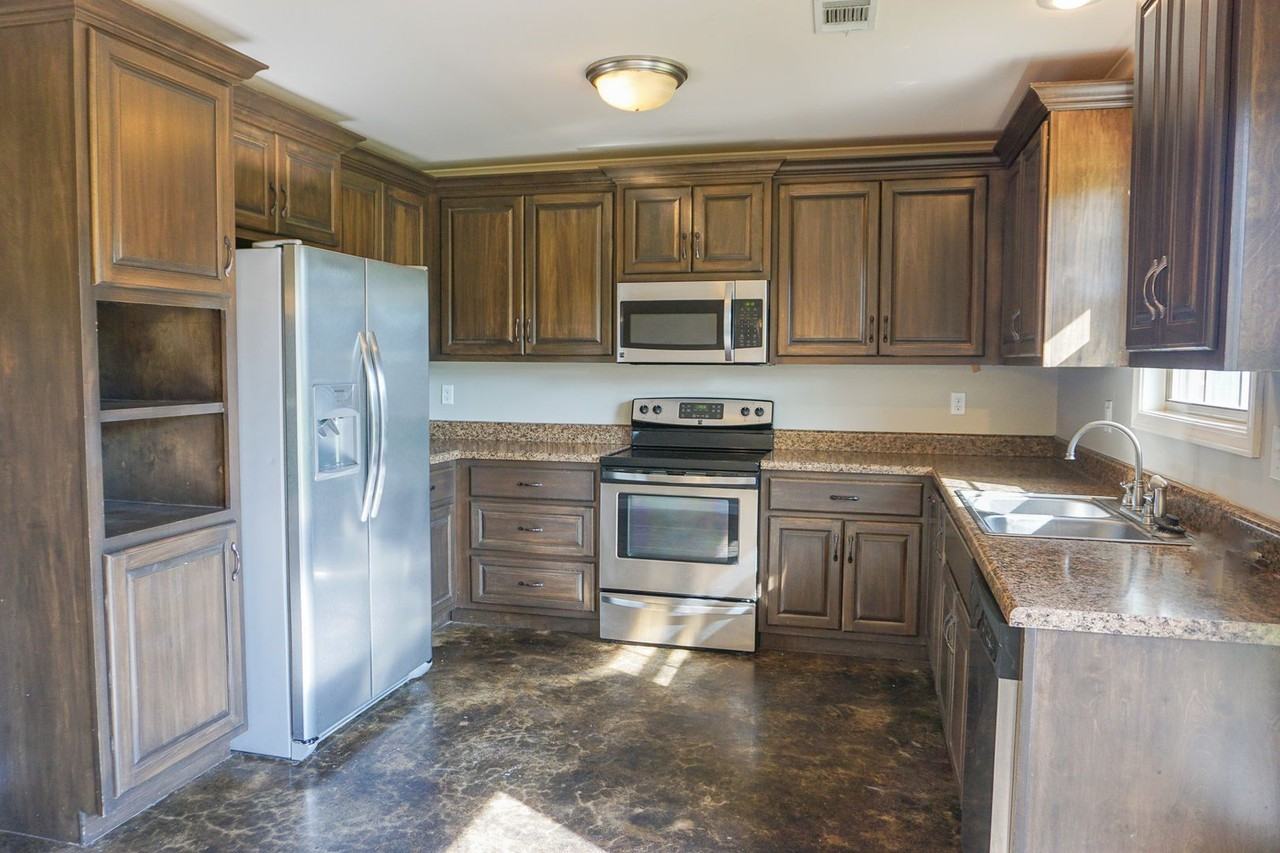 233 County Road 416 - Photo 6 of 16