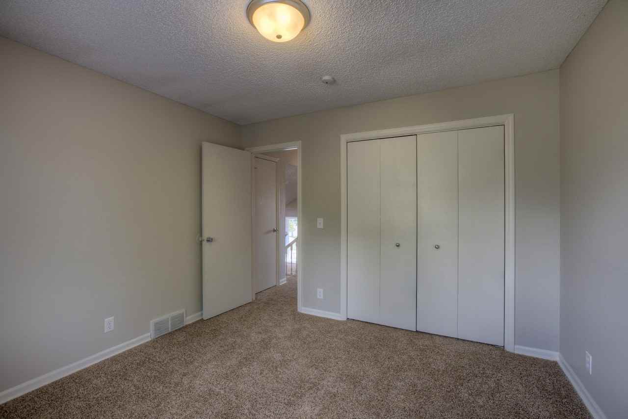 3307 S 133rd St - Photo 5 of 21
