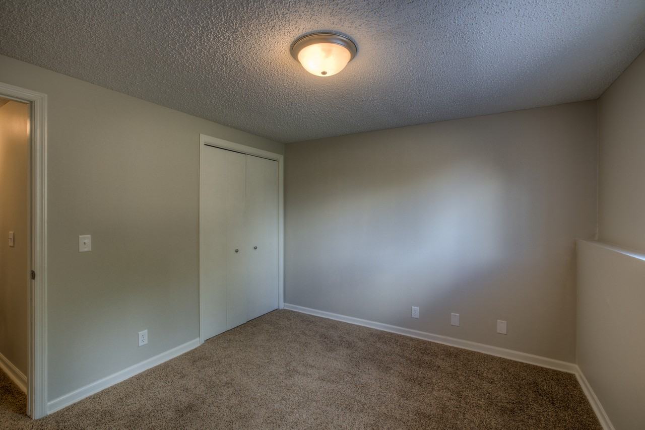 3307 S 133rd St - Photo 7 of 21