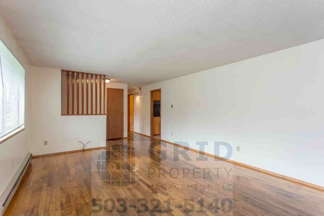 3832 E 16th St - Photo 3 of 25