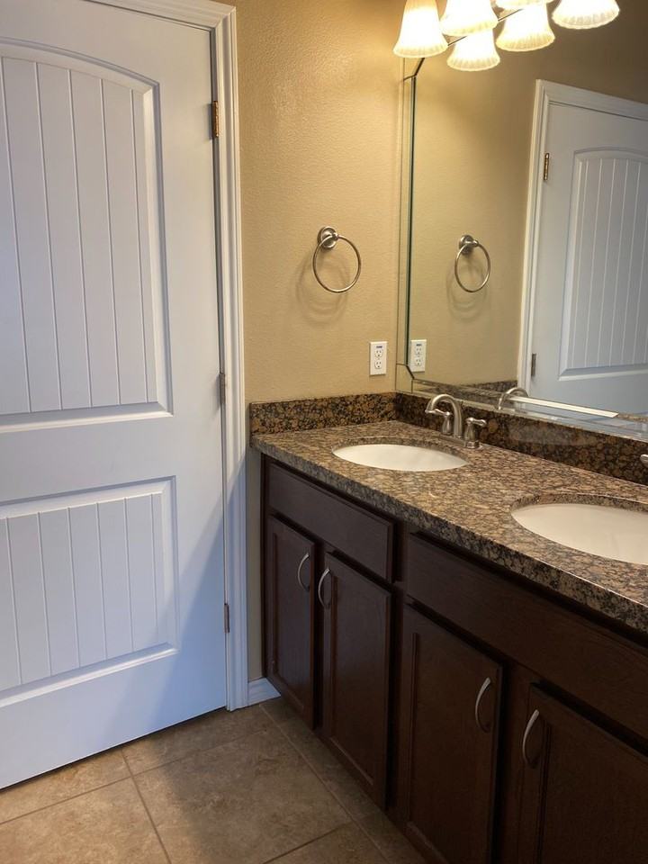 907 Old Course Rd - Photo 4 of 32