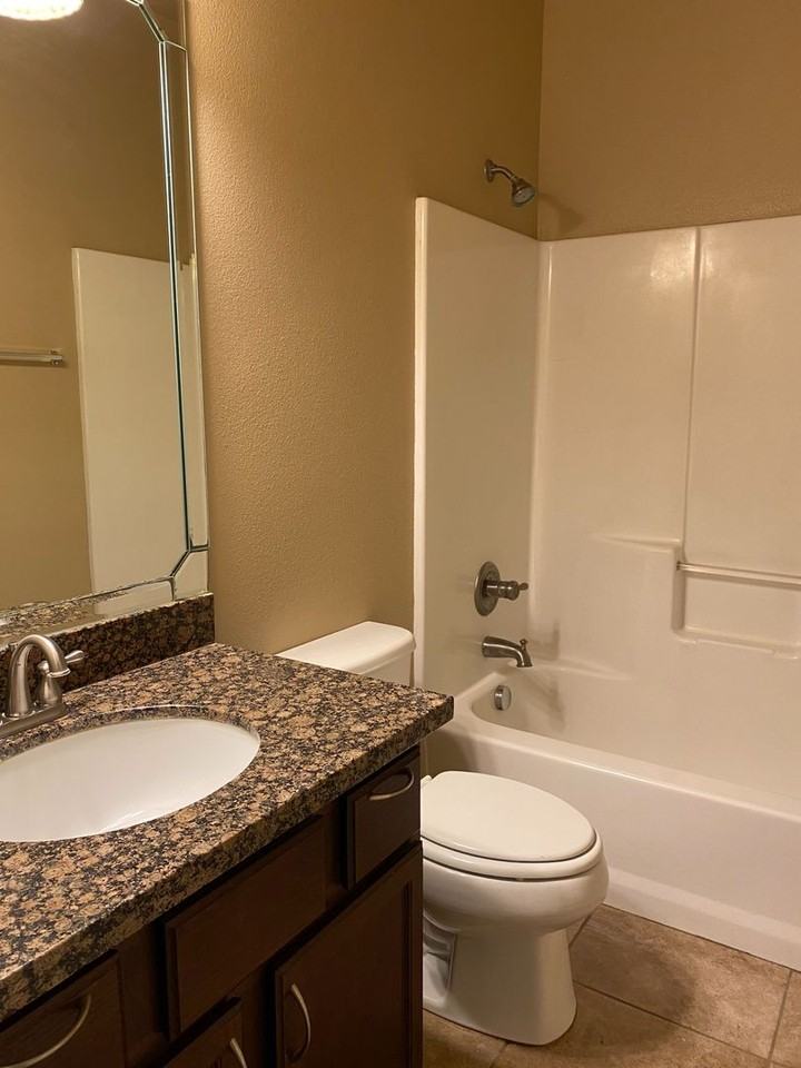 907 Old Course Rd - Photo 7 of 32