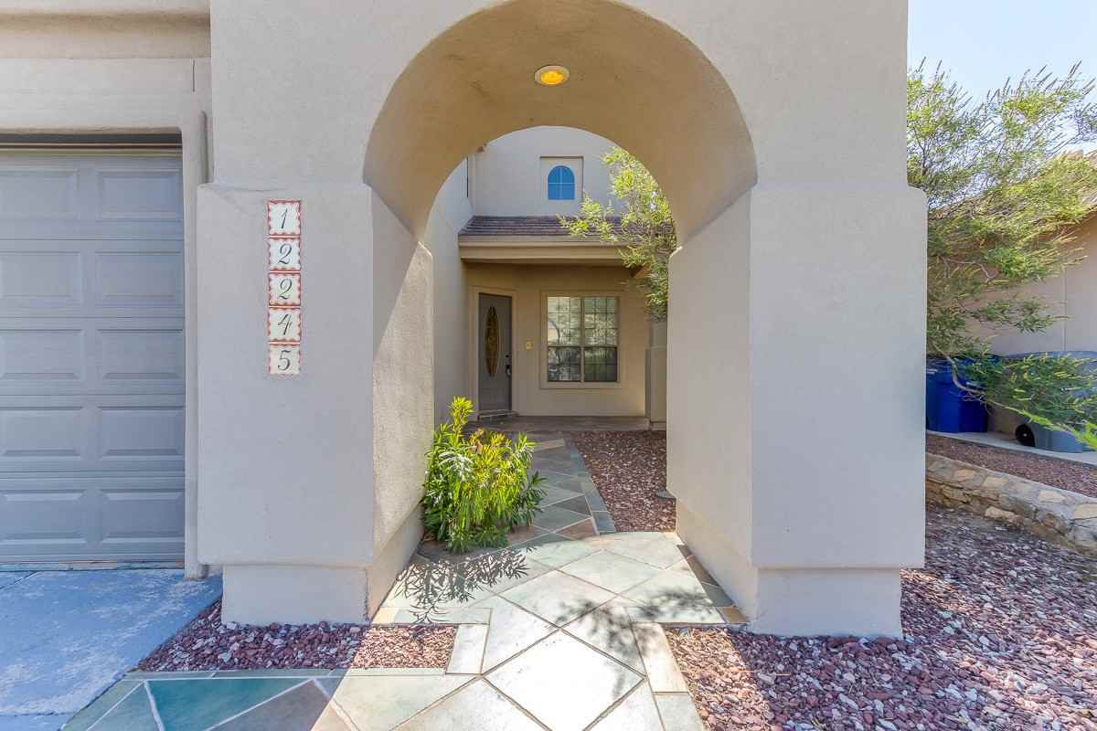 12245 Sitting Bull Dr - Photo 3 of 33