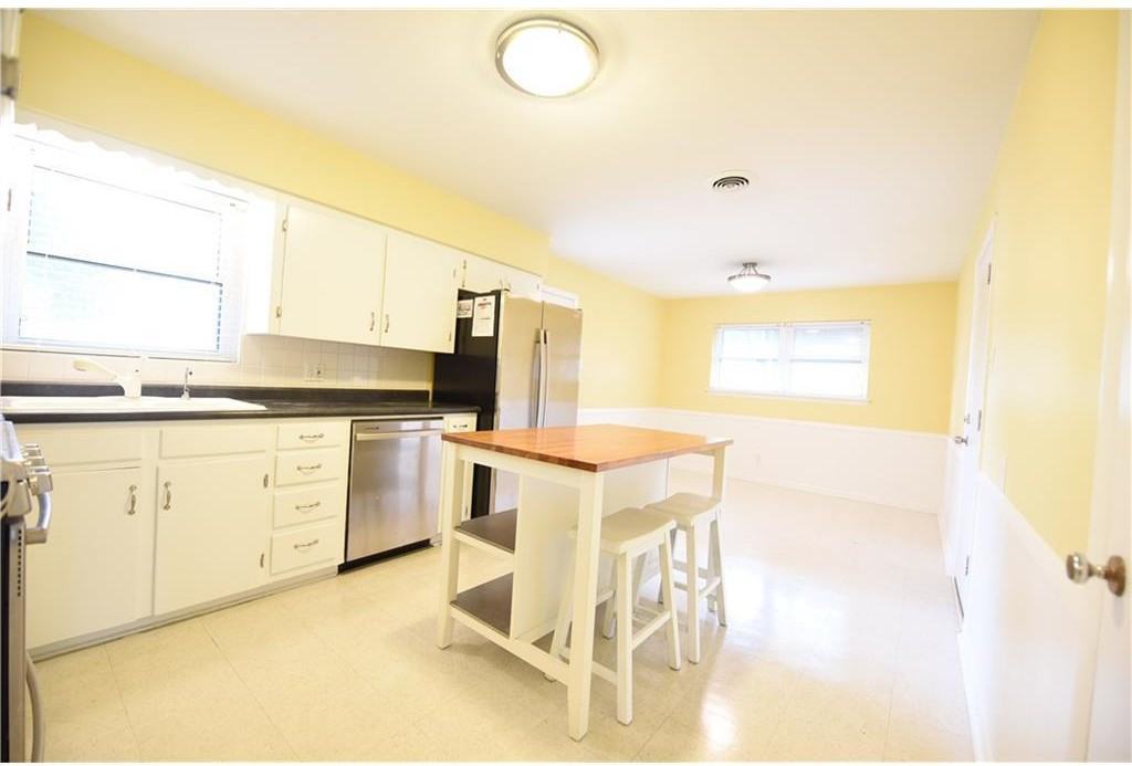 1225 Delmont Dr - Photo 2 of 21