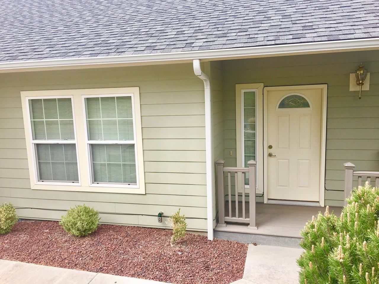 822 N Main St - Photo 2 of 30