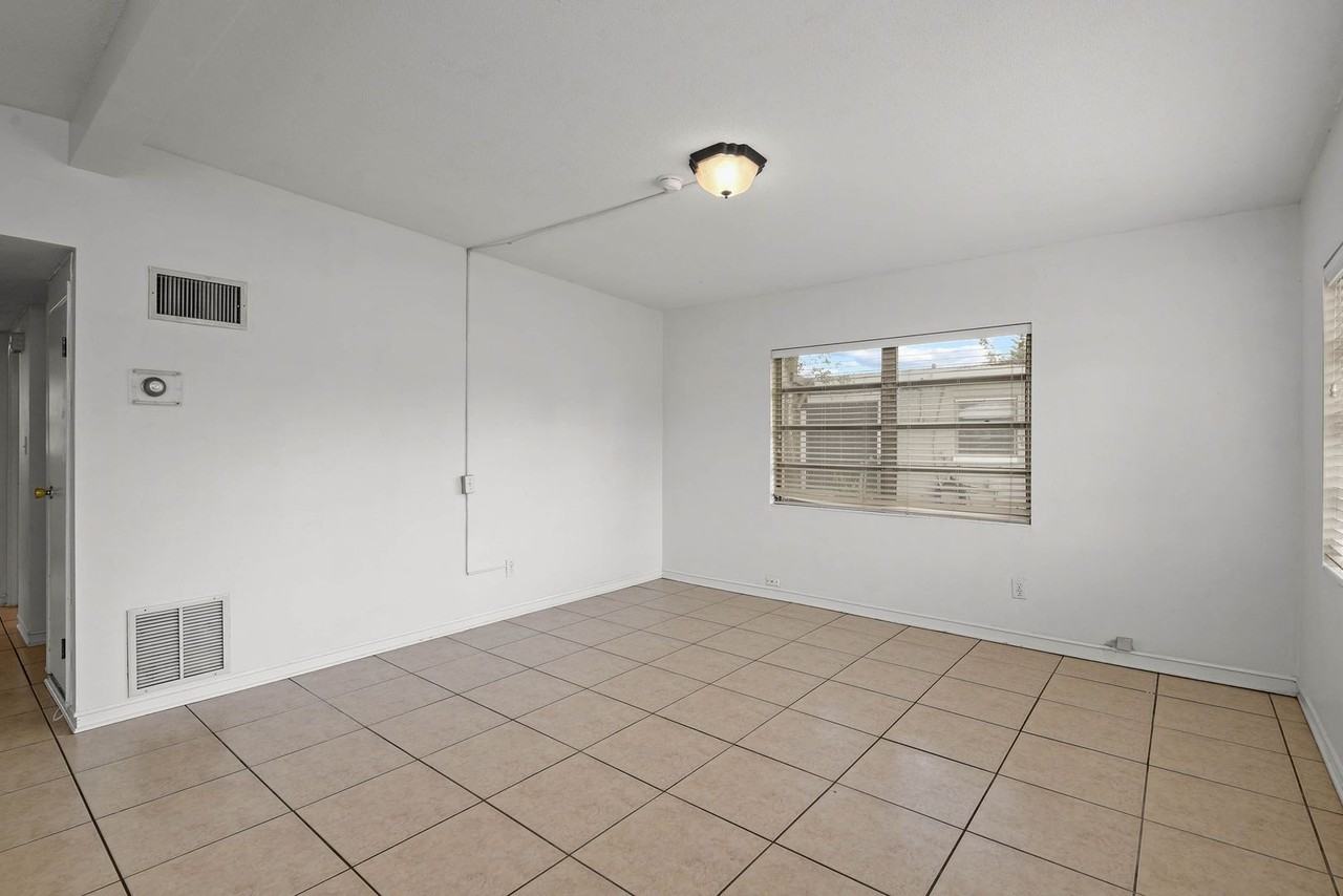 4605 Rockledge Rd - Photo 3 of 28