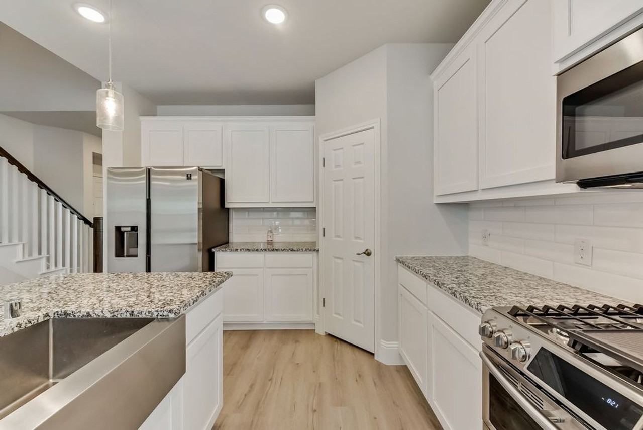 1819 Michael Dr - Photo 5 of 28