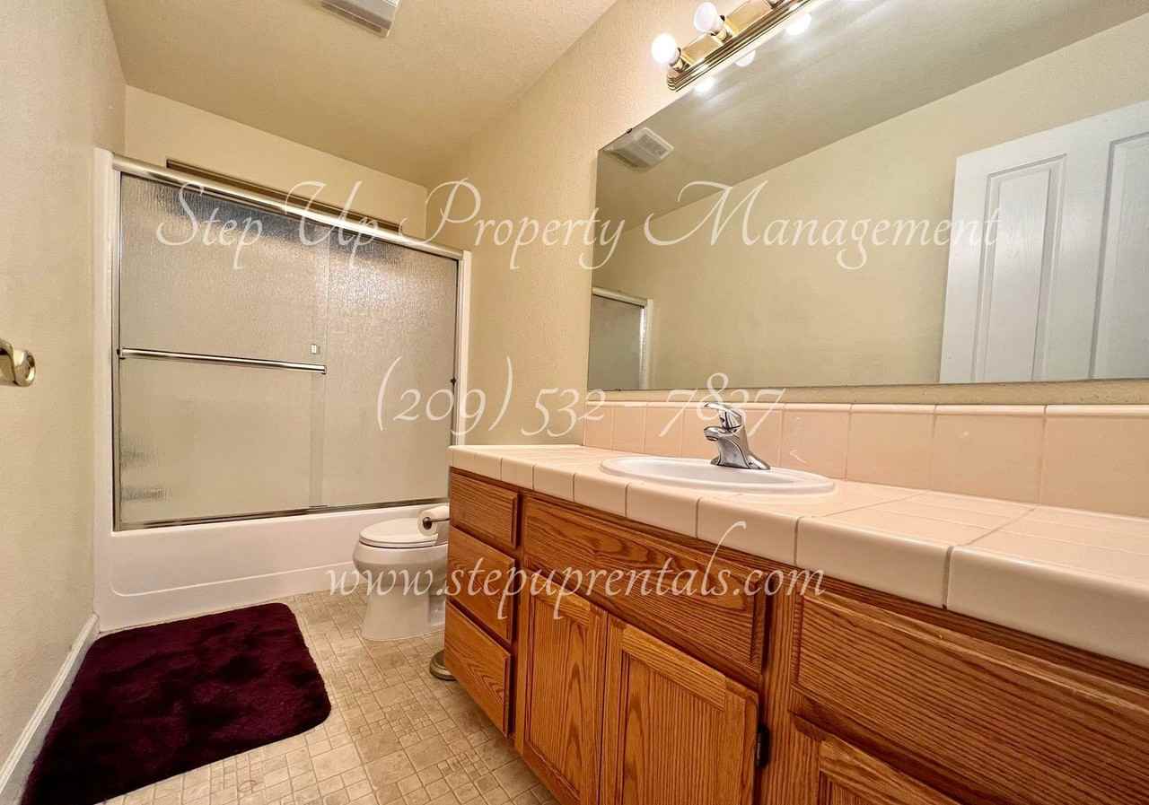 22519 Lina Ln - Photo 7 of 31