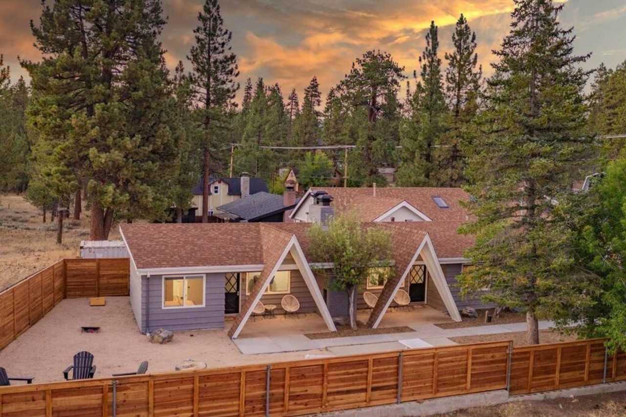 Cozy, Fully Furnished, One Bedroom One Bathroom Rental Minutes Away from the Big Bear Lake Front! - Photo 2 of 30