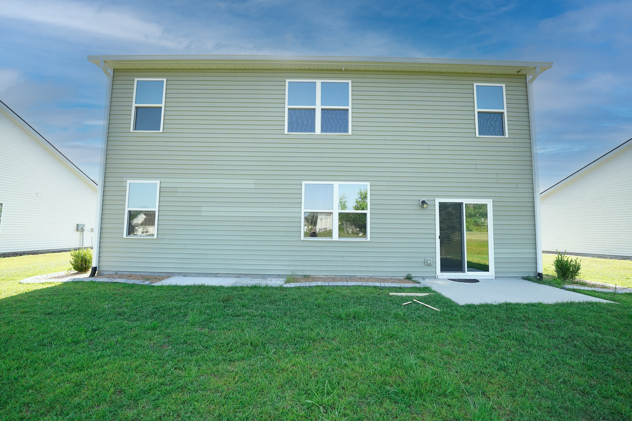 261 Hogan Dr - Photo 3 of 50
