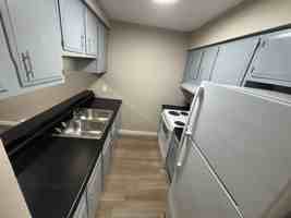 featured image of 520 E 18th St