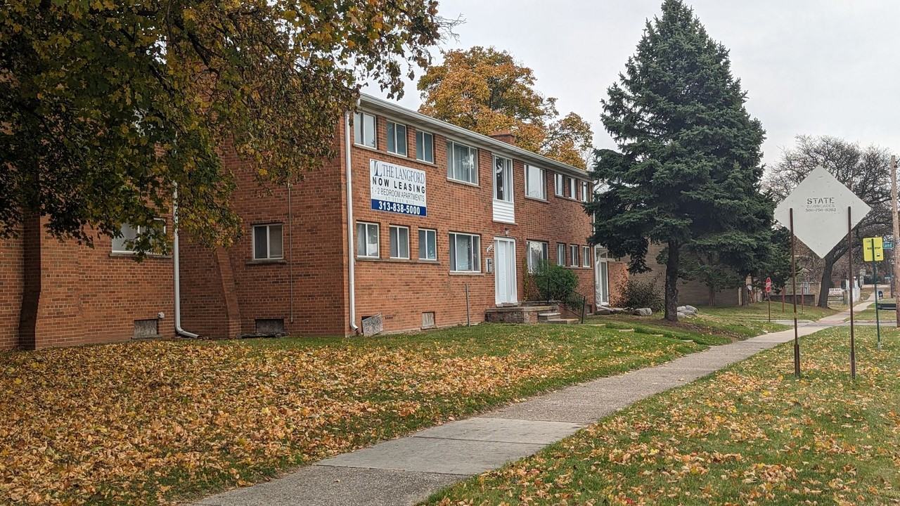 22570 W 7 Mile Road - Photo 5 of 7